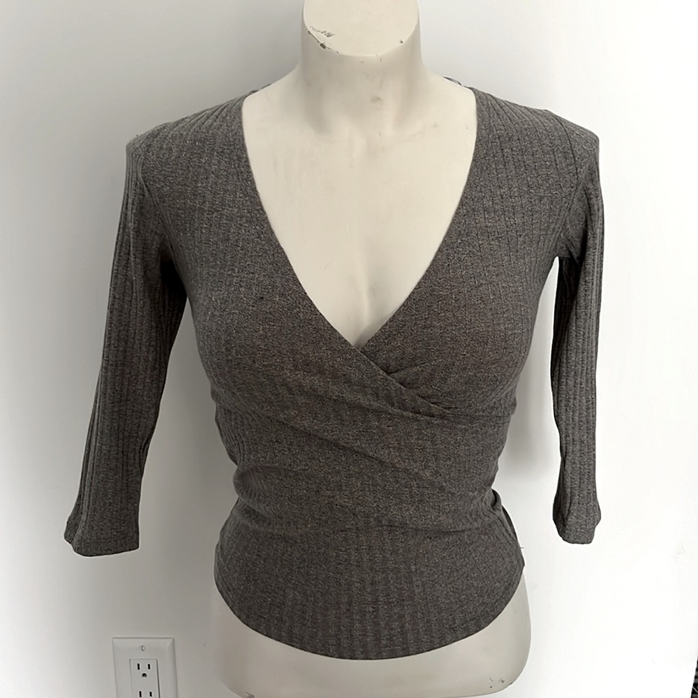 ✨Sale✨ Grey V-Neck Top